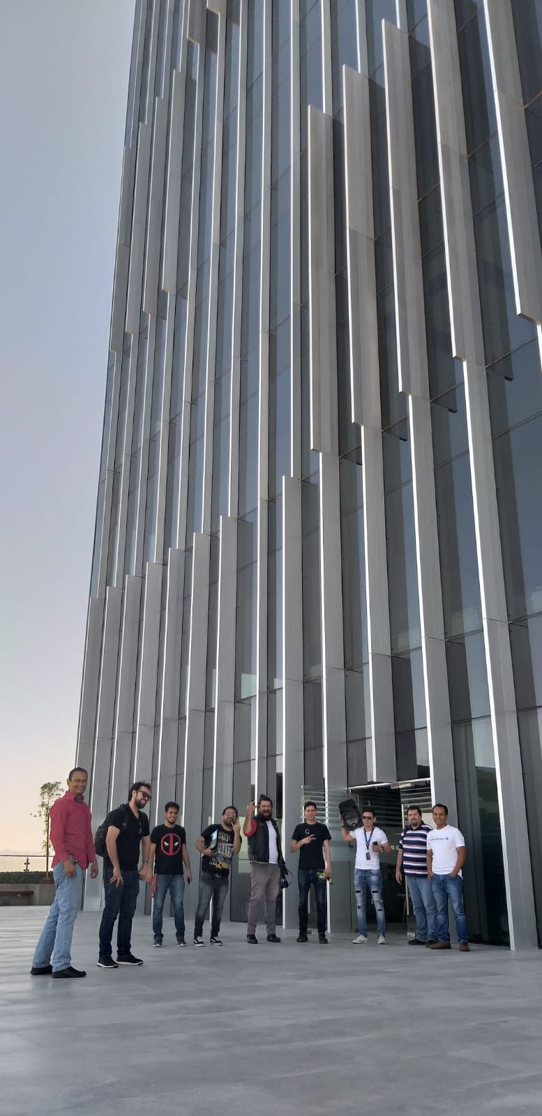 Gustavo con amigos en Punta Este